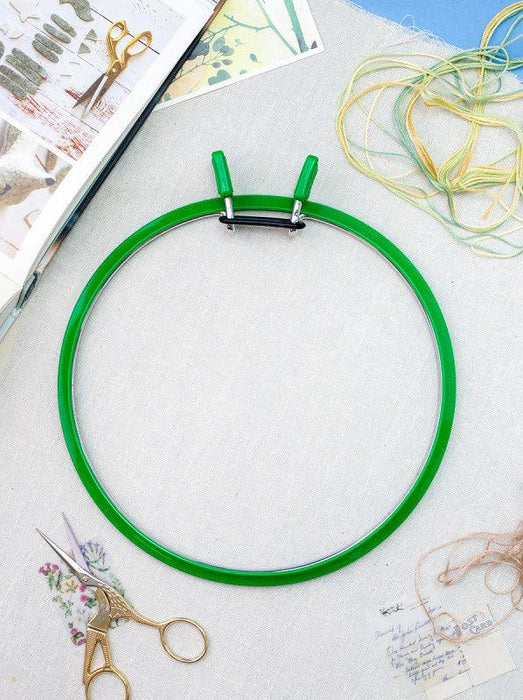 Large Spring Metal Embroidery Hoop Nurge 160-1 Deep Green - Wizardi