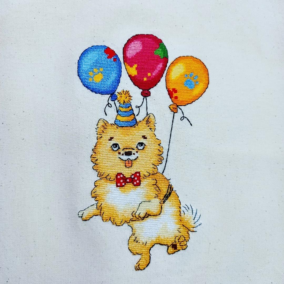 Little Gift - Free PDF Counted Cross Stitch Pattern - Wizardi