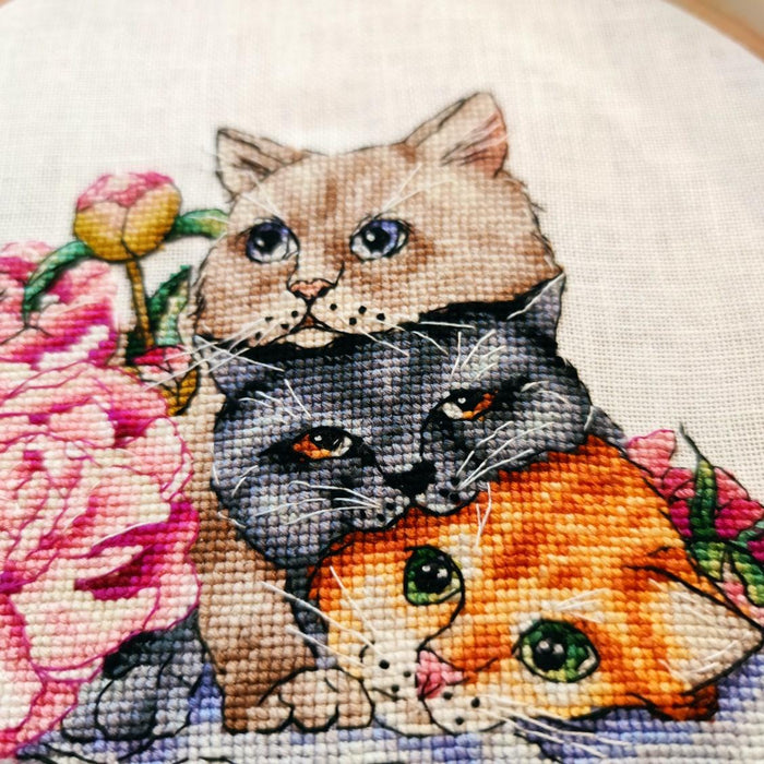 March Cats. Kittens with Peonies - PDF Cross Stitch Pattern - Wizardi