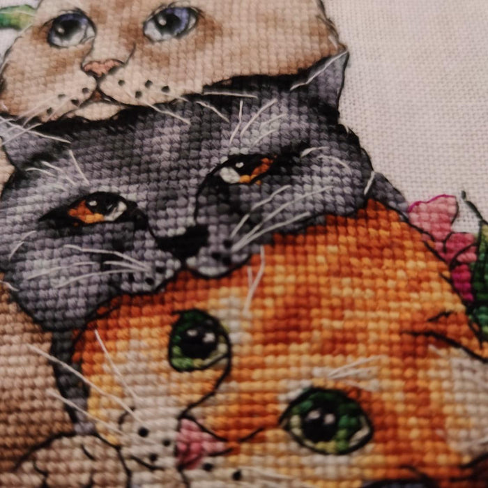 March Cats. Kittens with Peonies - PDF Cross Stitch Pattern - Wizardi