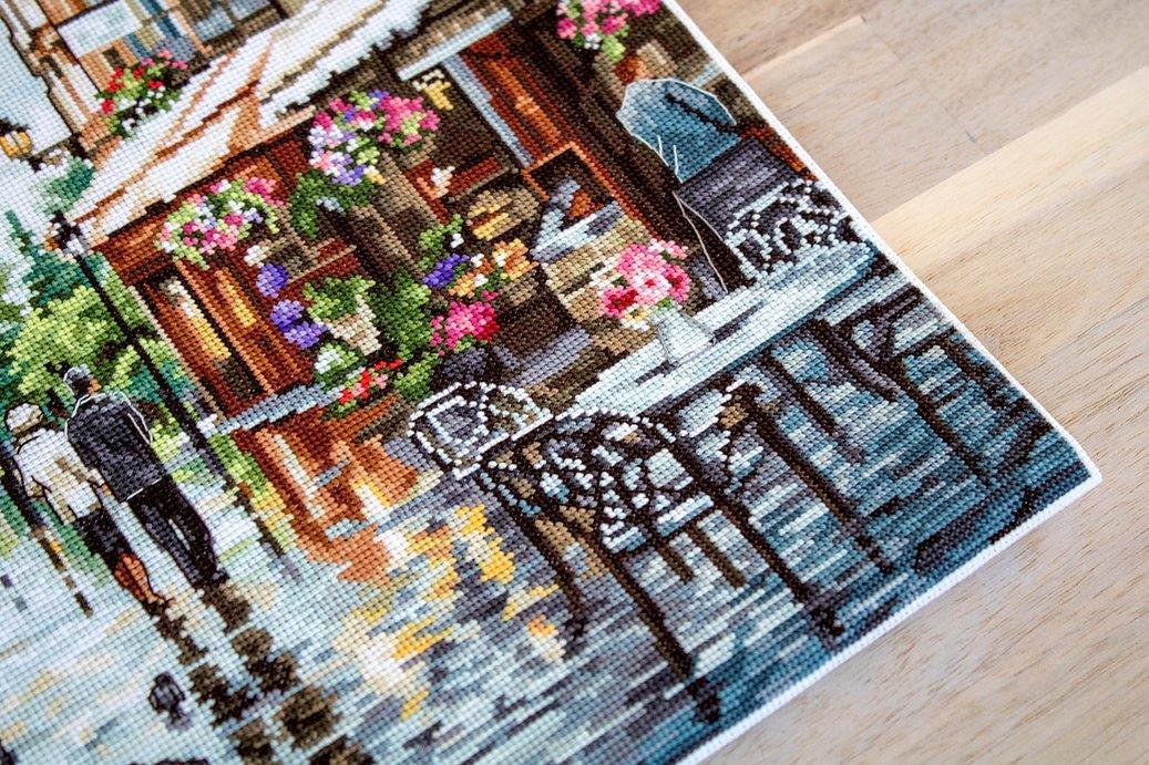 Paris in Flowers B2365L Counted Cross-Stitch Kit - Wizardi