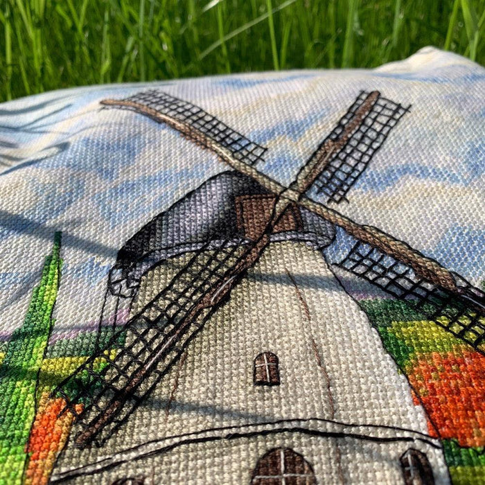 Poppies with Windmill. Netherlands - PDF Cross Stitch Pattern - Wizardi