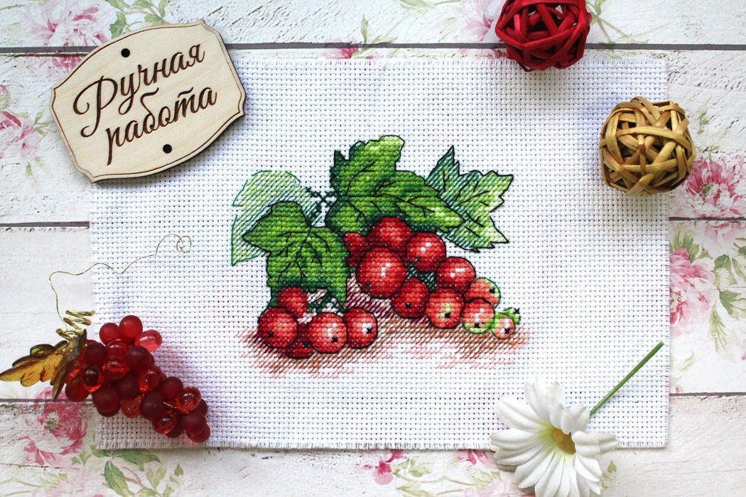 Red Currant SM-515 Counted Cross Stitch Kit - Wizardi