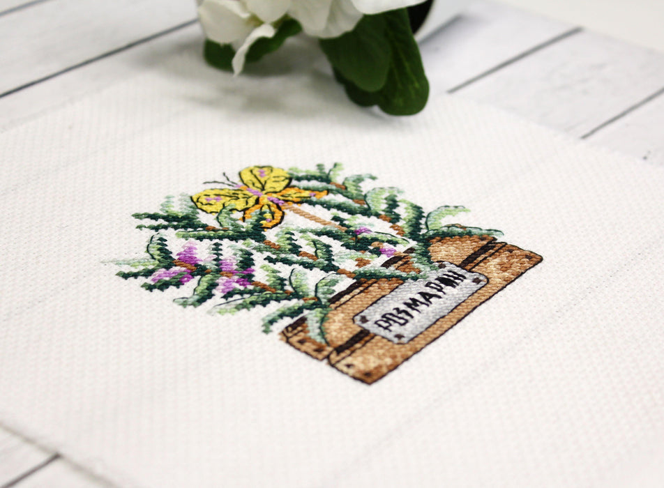 Rosemary SM-639 Counted Cross Stitch Kit - Wizardi