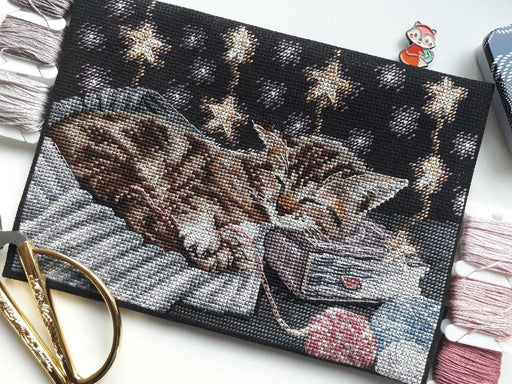 Sleeping Kitten - PDF Cross Stitch Pattern - Wizardi