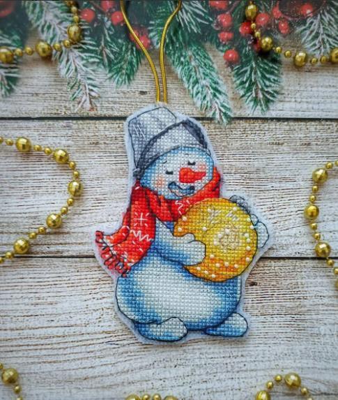 Snowman. New Year Ball - PDF Cross Stitch Pattern - Wizardi