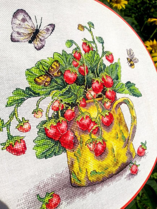 Strawberry Cross stitch pattern, Modern Cross Stitch Chart, Summer fruit cross stitch pattern PDF, DIY wall decor, Food cross stitch design - Wizardi