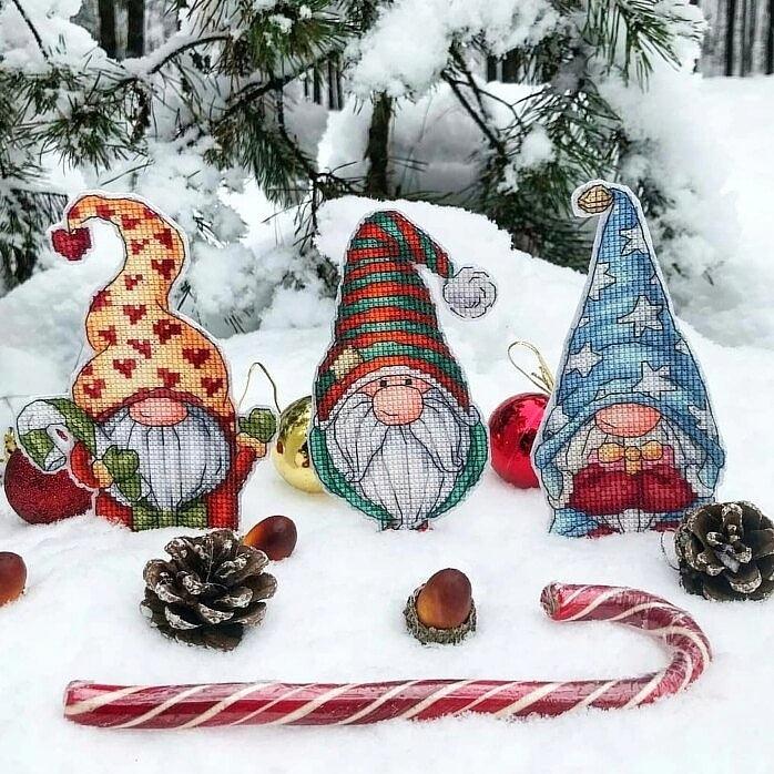 Winter Dwarfs - PDF Cross Stitch Pattern - Wizardi