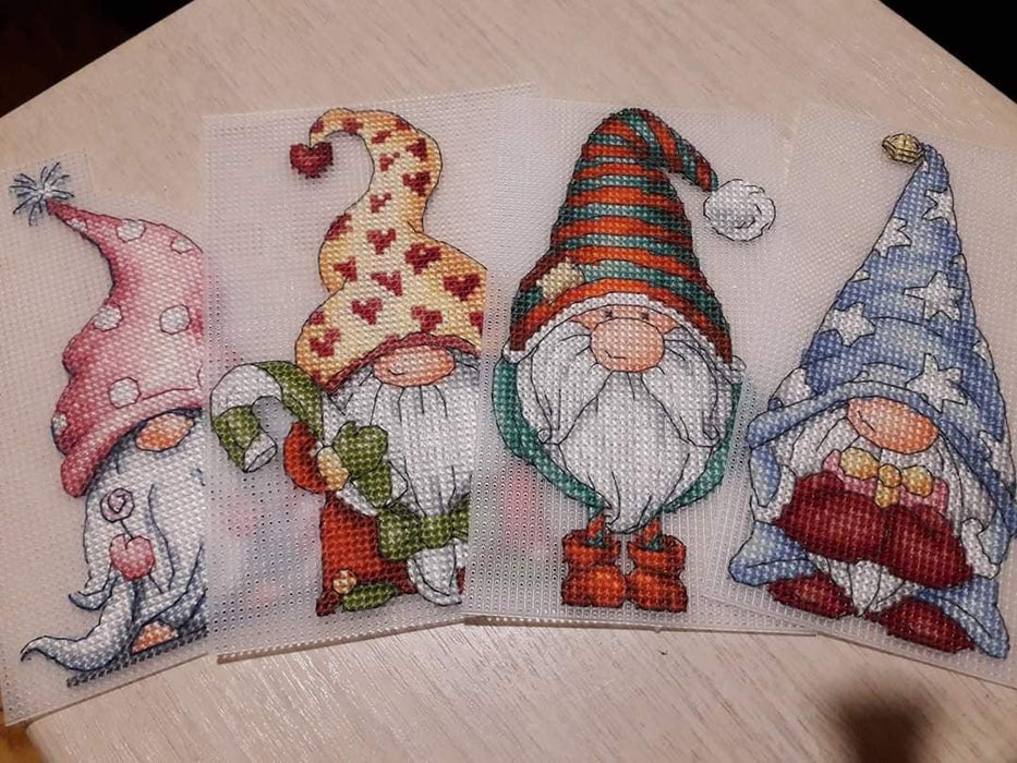 Winter Dwarfs - PDF Cross Stitch Pattern - Wizardi